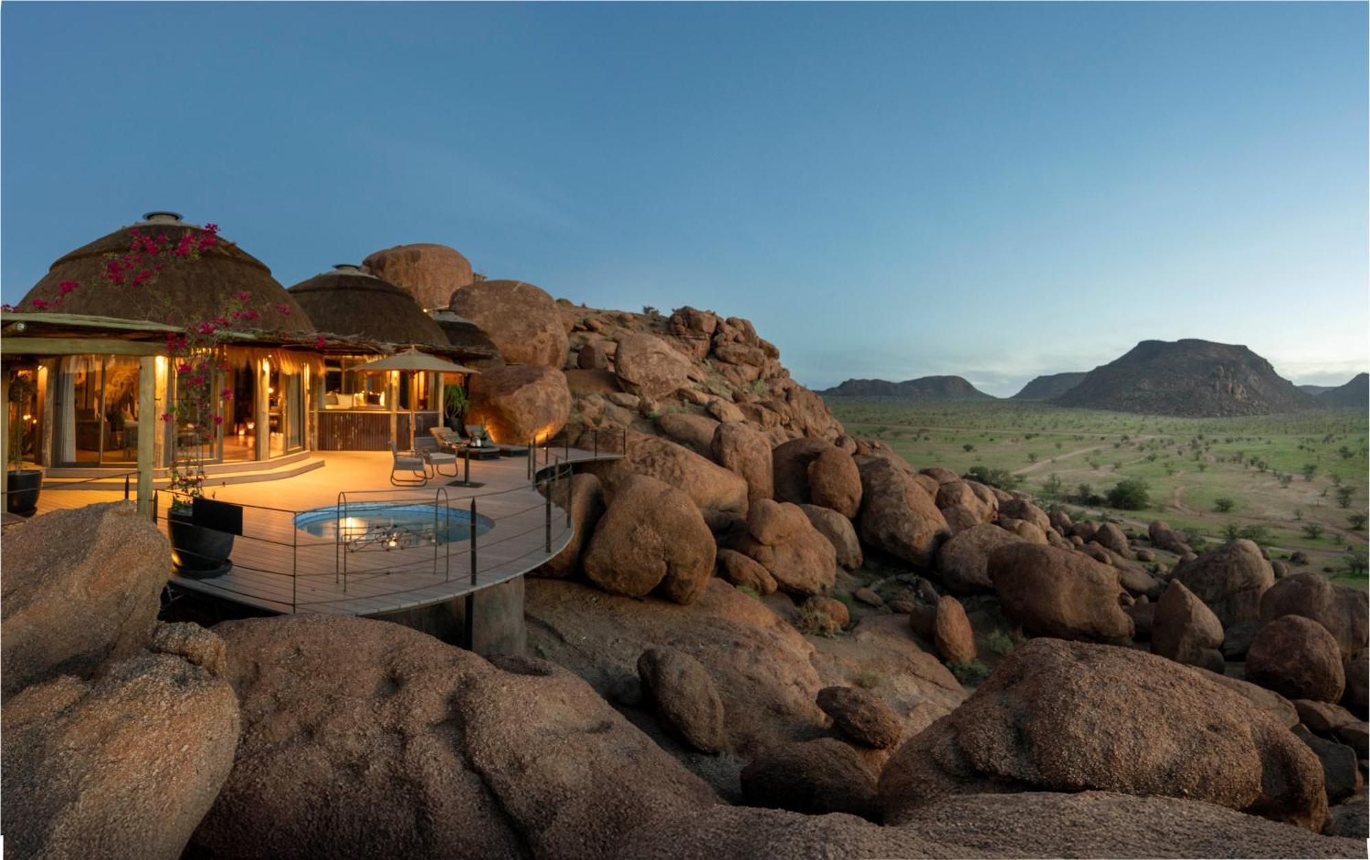 ホテル Camp Kipwe Twyfelfontein エクステリア 写真